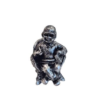 KOLTUKTA OTURAN DEDE *8*40 - 084.0024